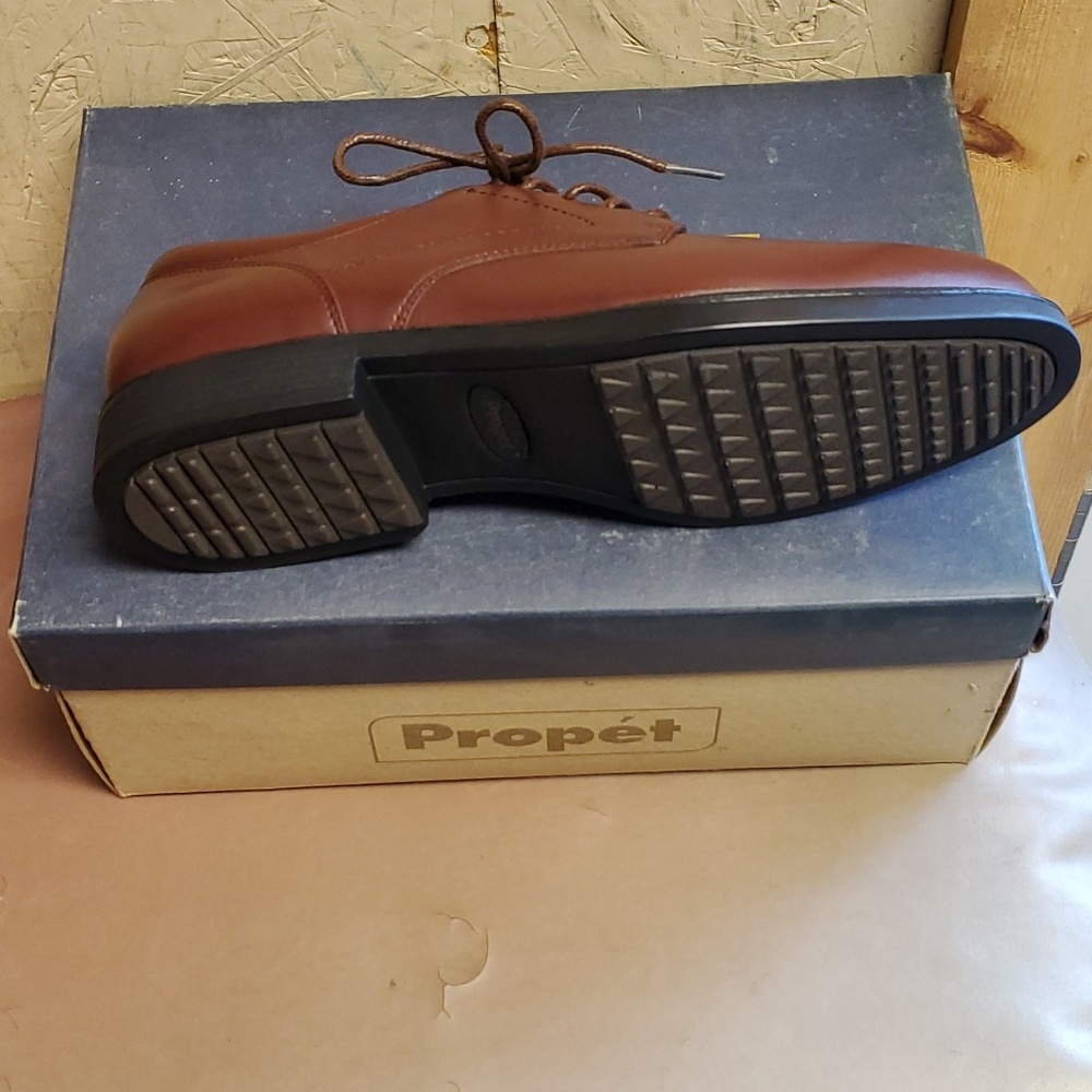 Mens leather property executive walker
